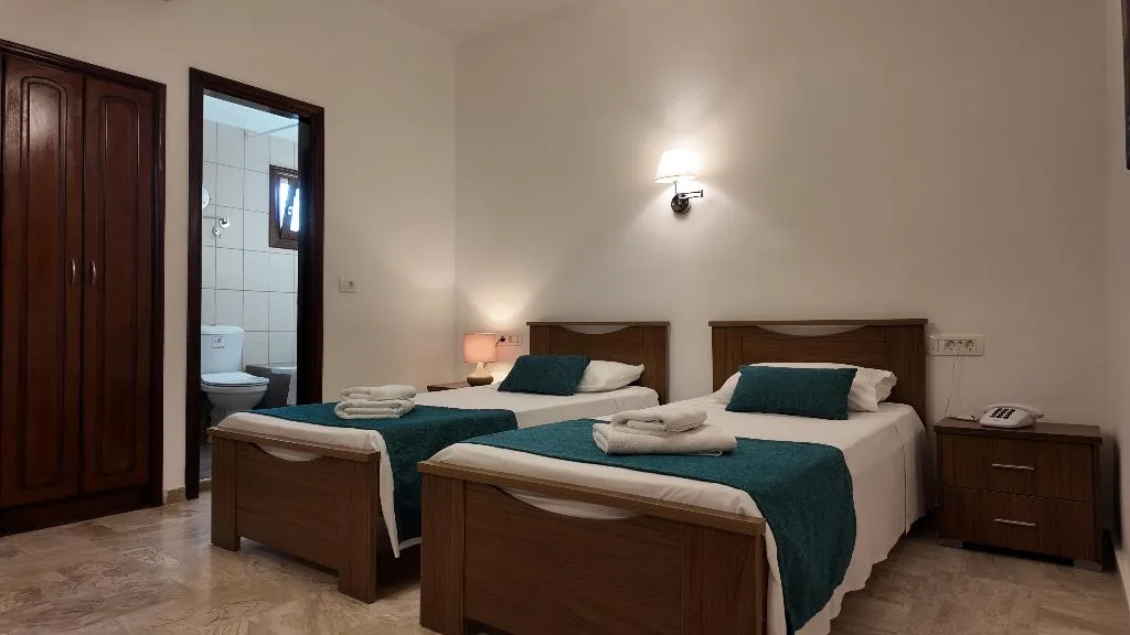 Double or Twin STANDARD Room, Mary Bill, Santorini