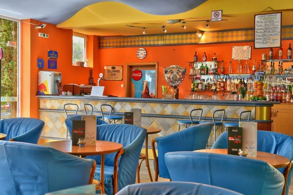 Bar, Kaliopa, Varna