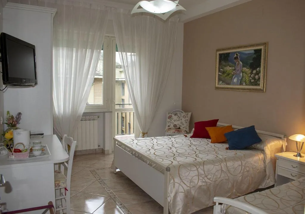 Room, La Casa Da Mare, Naples