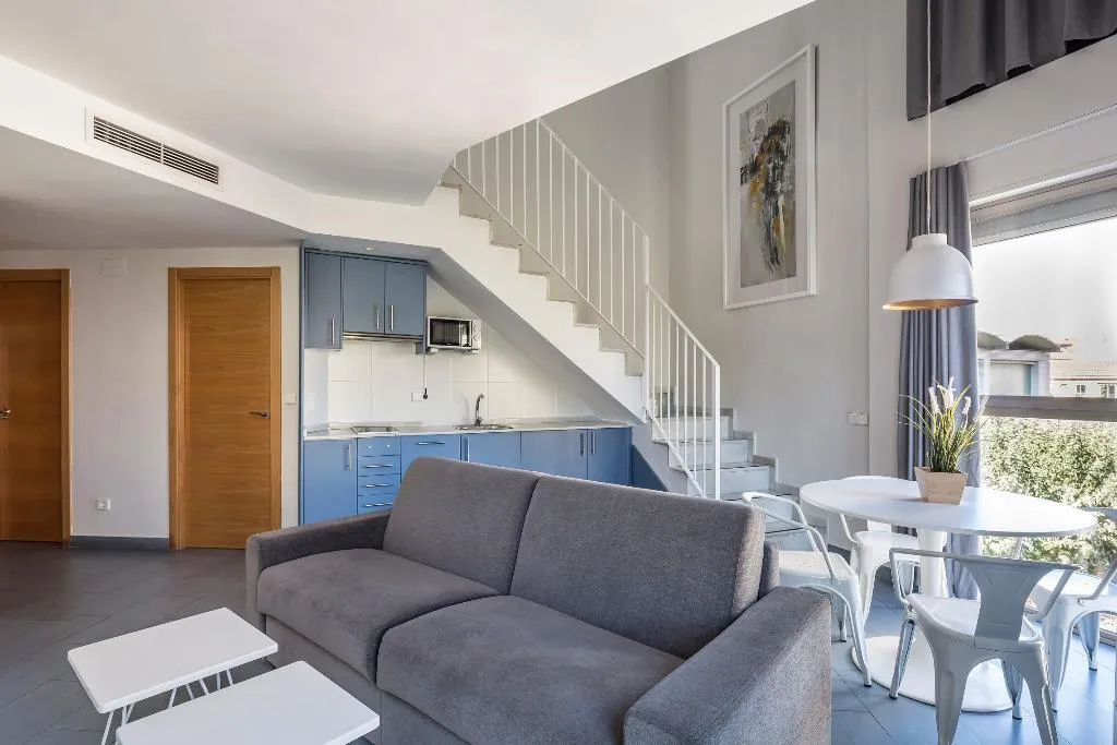 APARTMENT CAPACITY 4 TWO BEDROOMS Room, Mon Suites Carmen, Valencia