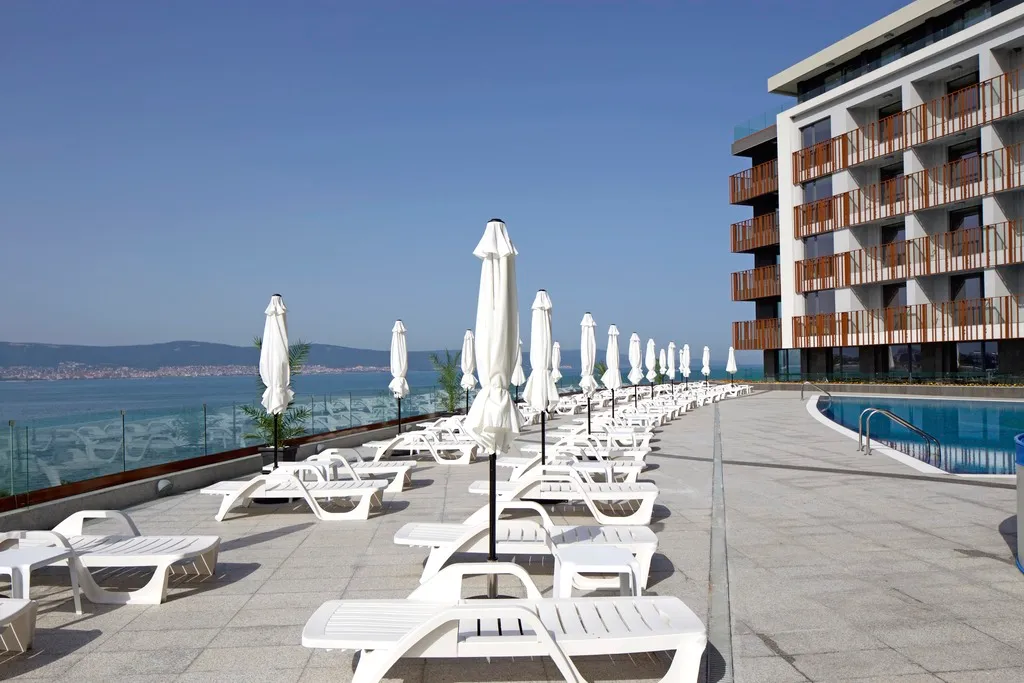 Terrace, Paradiso Apartcomplex, Bourgas