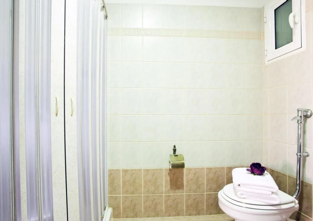 QUADRUPLE STANDARD Room, Elizabeth Boutique, Athens