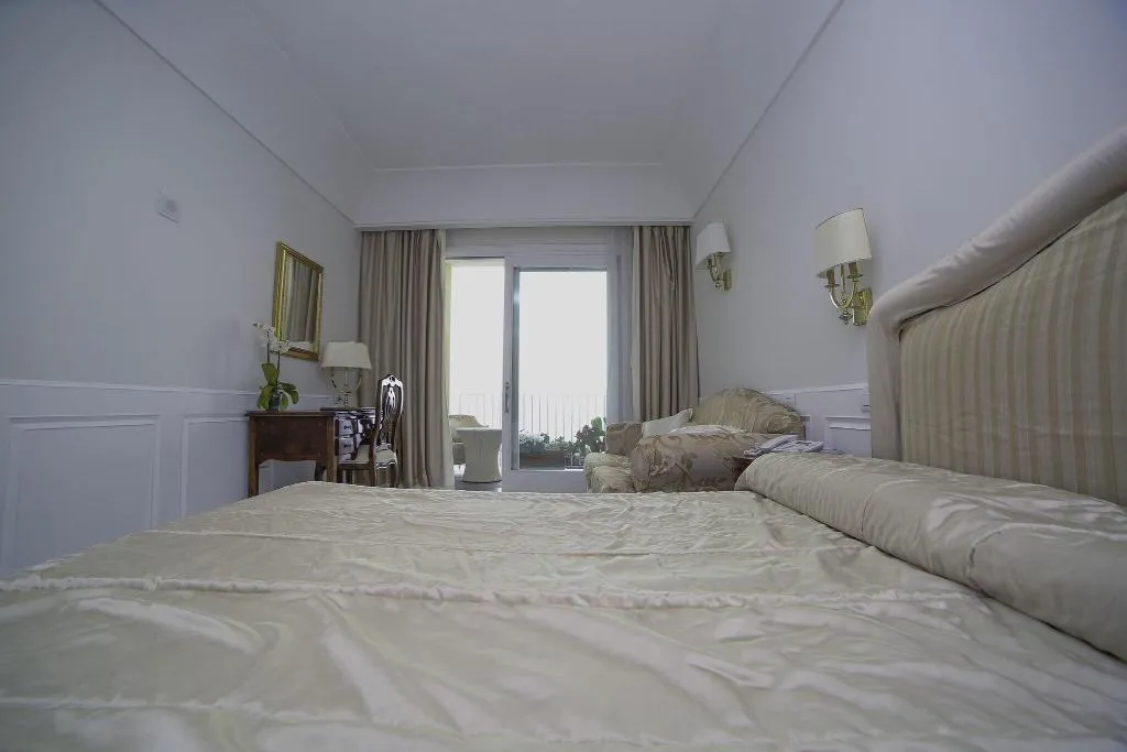 DOUBLE DELUXE QUEEN BED Room, Hotel Villa Fraulo, Naples