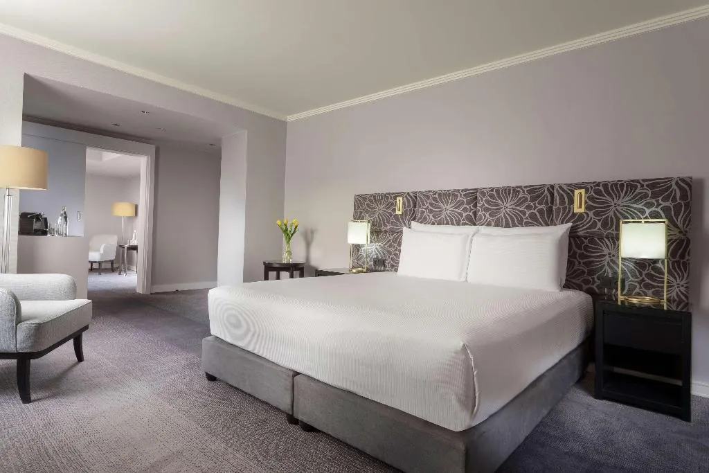 JUNIOR SUITE KING SIZE BED Room, Hilton Prague Old Town, Prague