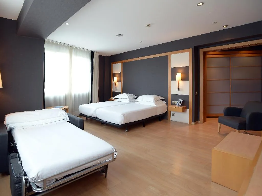 TRIPLE STANDARD Room, Barcelona Universal, Barcelona