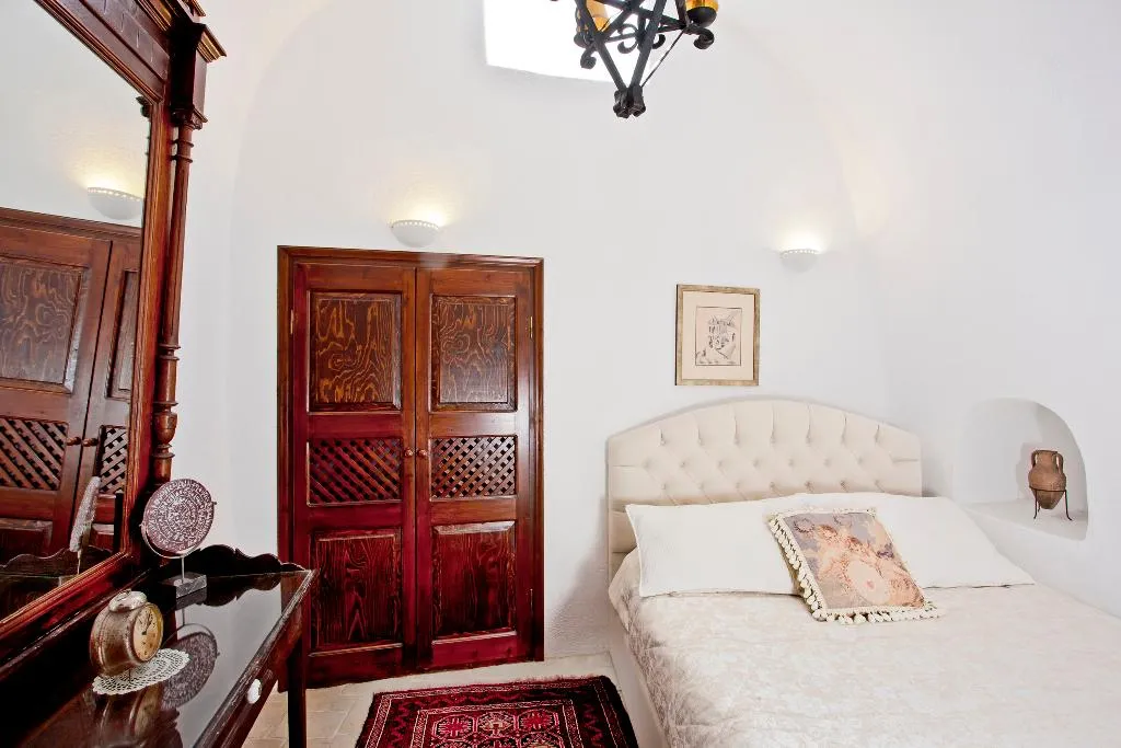 SUITE GRAND Room, Alexander's Suites, Santorini