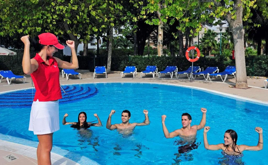 Sports and Entertainment, Sol Palmanova-Mirlos Tordos, Majorca
