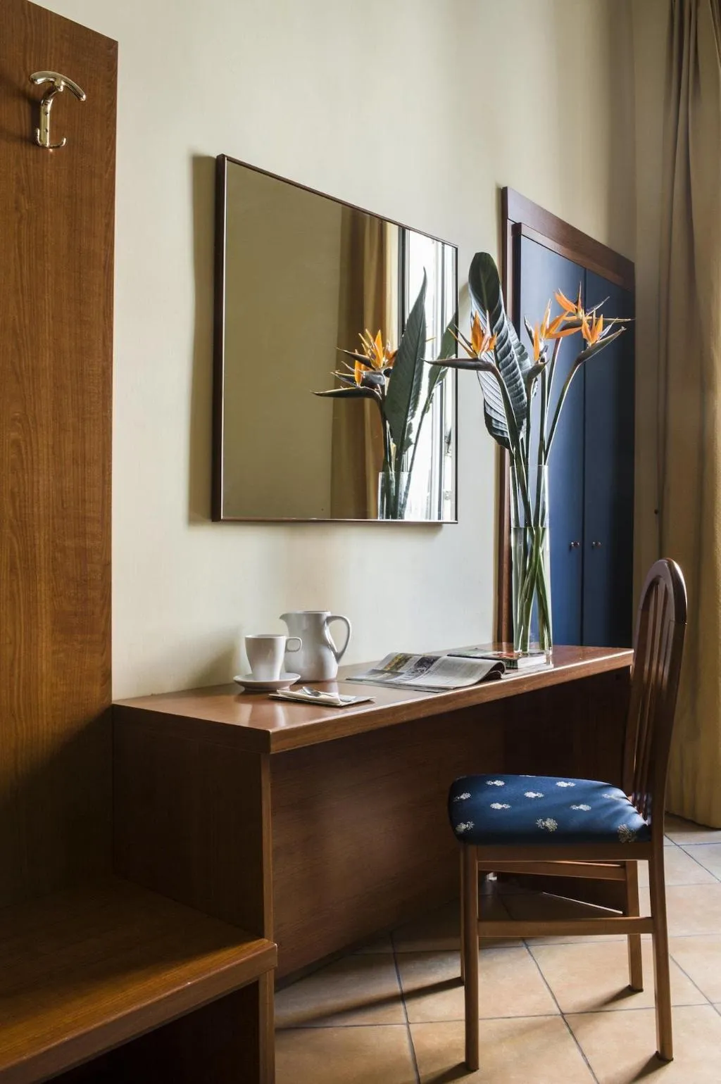 Room, Hotel Cervia, Naples