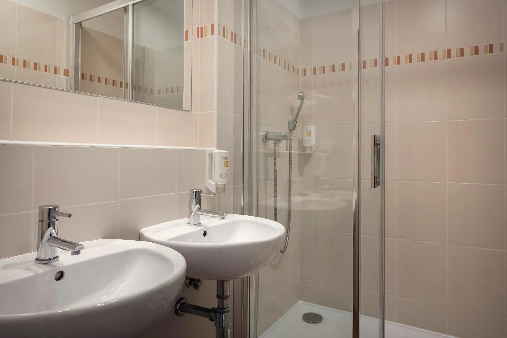 SINGLE STANDARD Room, Olsanka, Prague