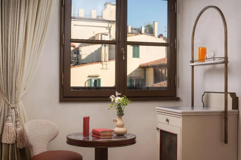 SINGLE SUPERIOR Room, Porta Rossa Hotel Firenze Colbert Collection, Florence