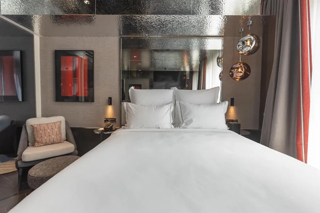 DOUBLE GUEST ROOM QUEEN BED Room, Adia Aluma Athens, Curio Collection, Athens