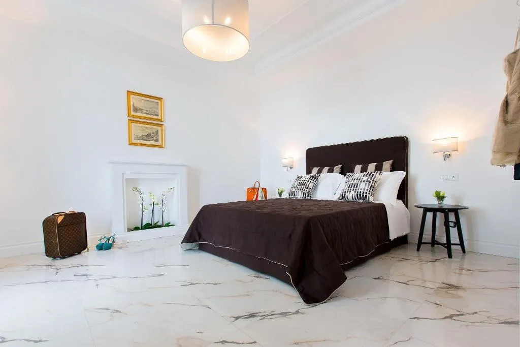 SUITE KING SIZE BED Room, Palazzo Murrano, Naples