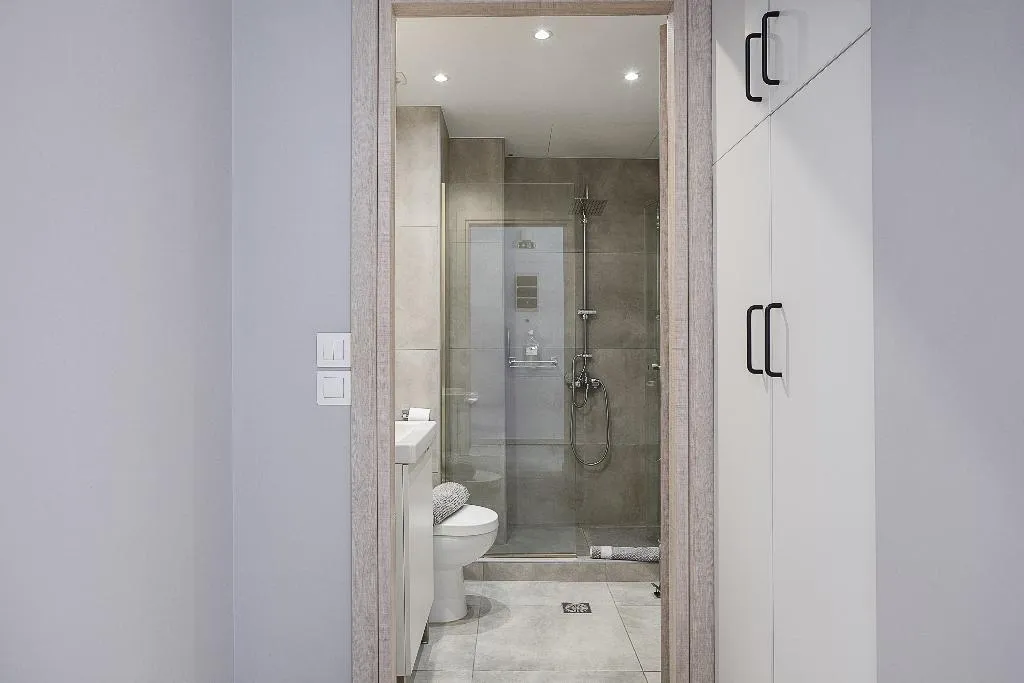 TRIPLE WITH TERRACE Room, Omnia Pagrati Apartments, Athens