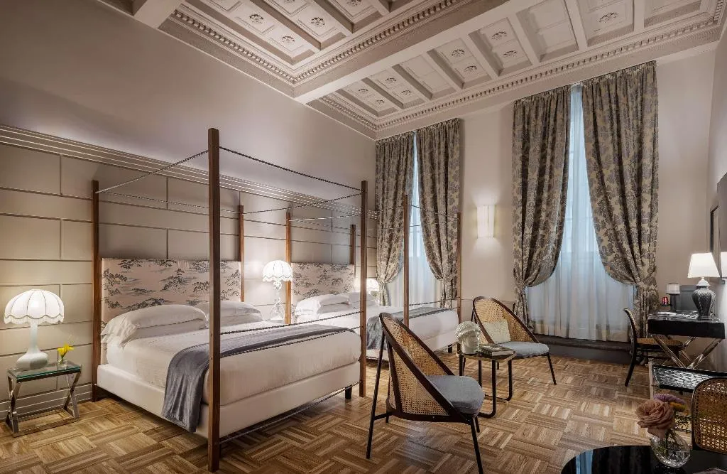Room, Hotel Number Nine, Florence