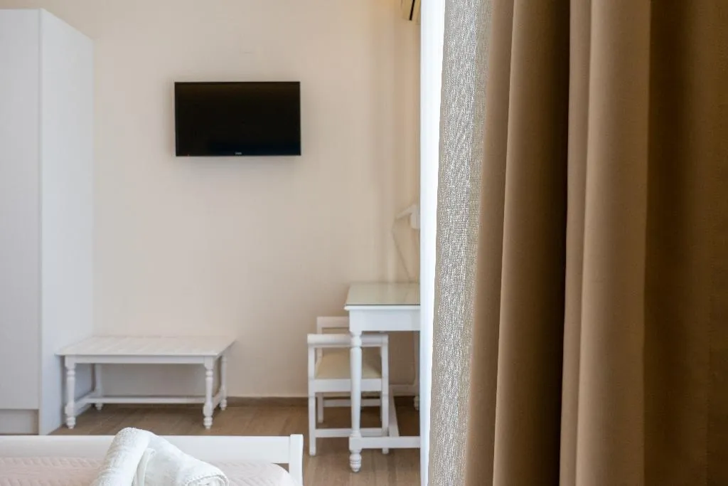 FAMILY ROOM ONE BEDROOM Room, Thalassi Hotel, Crete