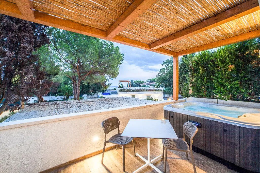 DOUBLE DELUXE WITH JACUZZI Room, Noha Lifestyle Hotel - Adults Only, Cagliari