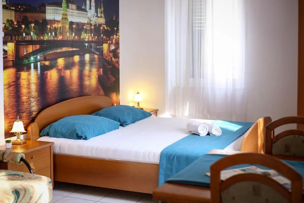 DOUBLE WITH KITCHENETTE Room, Palac, Split