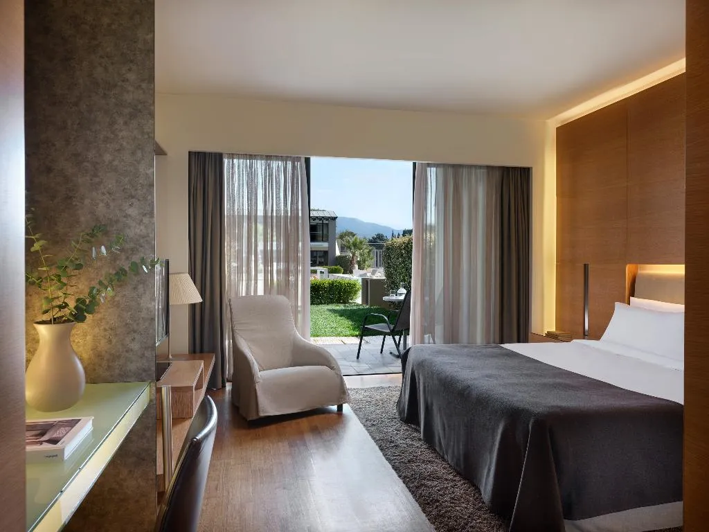 DOUBLE SUPERIOR POOL VIEW Room, September Hotel Thessaloniki, Halkidiki