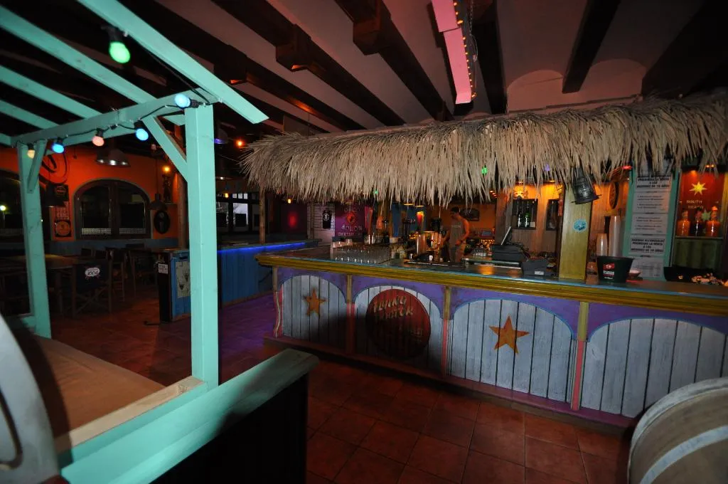 Bar, Safari, Costa Brava