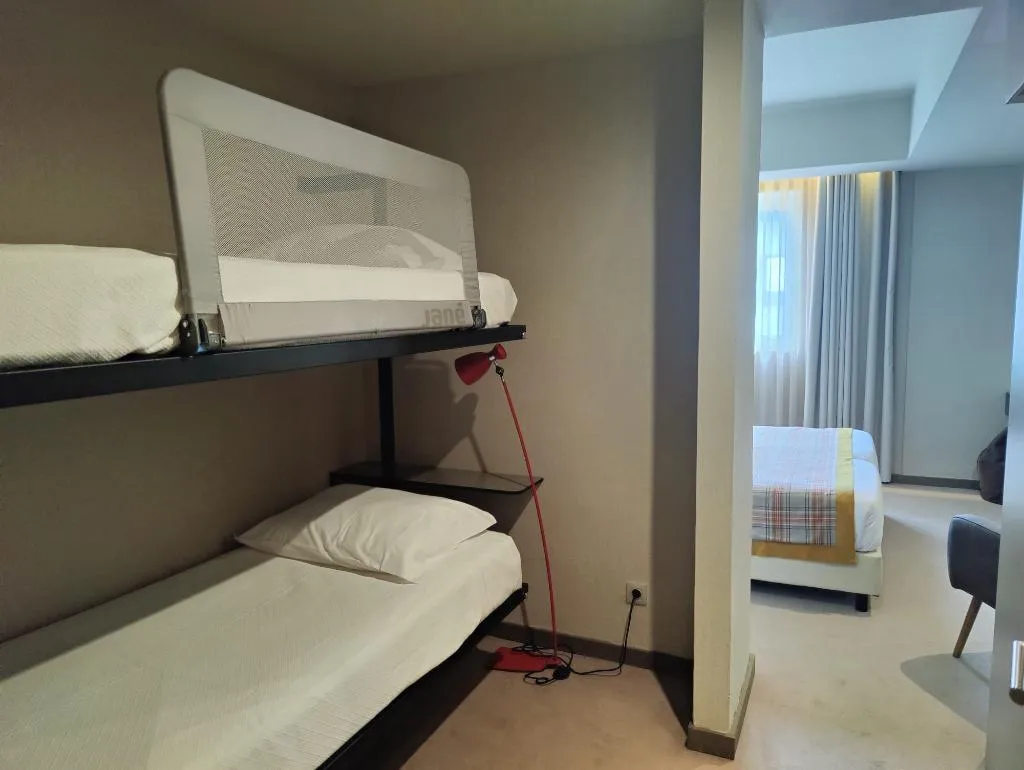 FAMILY ROOM SUPERIOR CAPACITY 4 Room, WOT Porto Soul, Porto