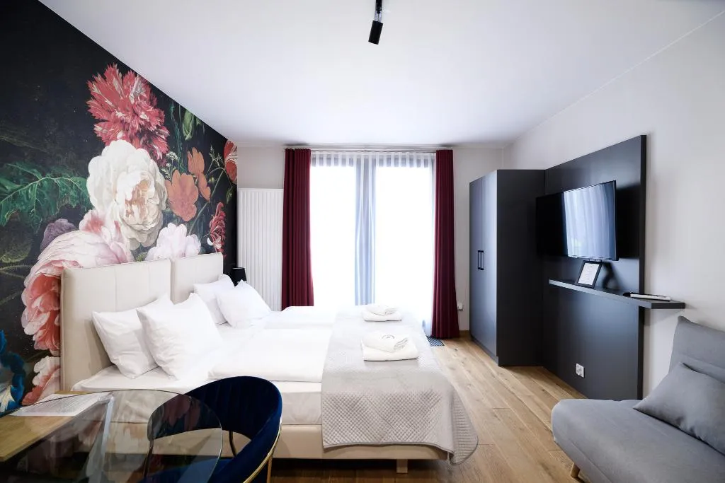 STUDIO SUPERIOR Room, Aparthotel Inspire Miodova Residence, Krakow