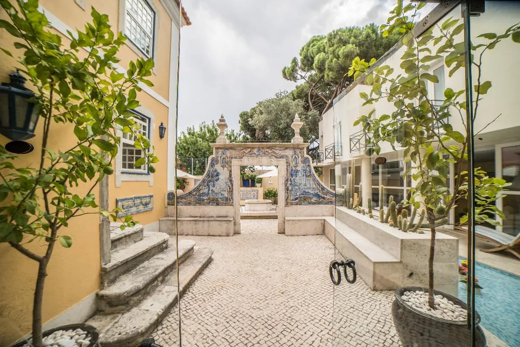 Terrace, Solar do Castelo, Lisbon