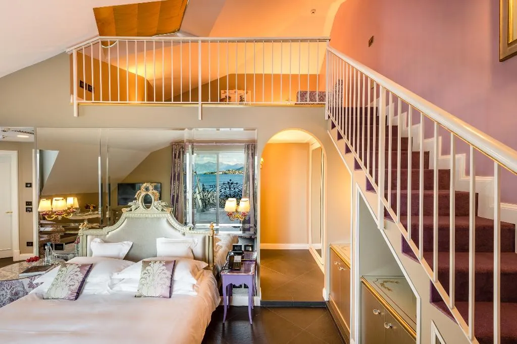 Room, Villa e Palazzo Aminta, Milan