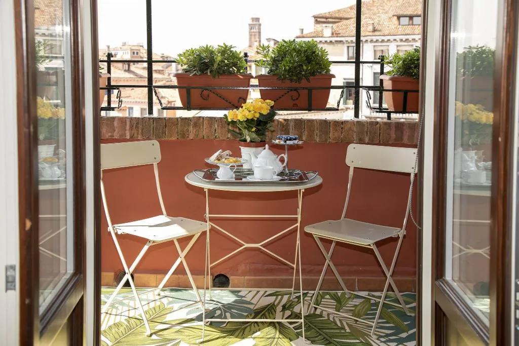 APARTMENT STANDARD Room, Palazzo Paruta, Venice