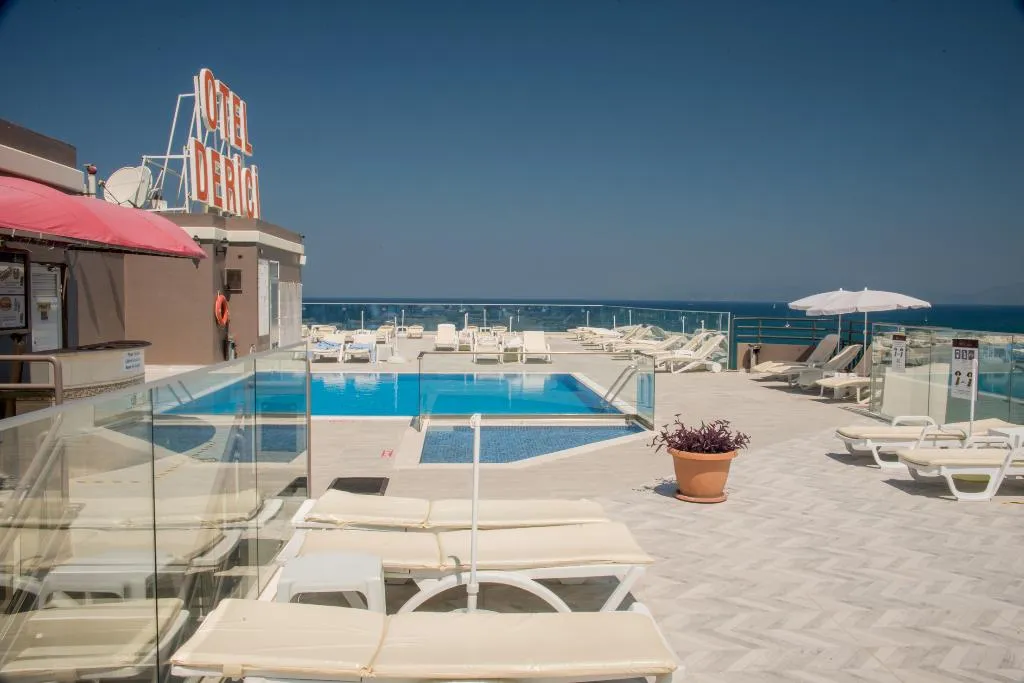 Pool, Derici Hotel, Izmir