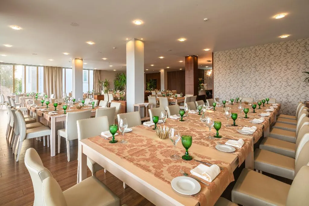 Sports and Entertainment, Forte Sao Francisco Hotel, Porto
