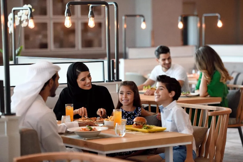 Restaurant, Holiday Inn & Suites Dubai Festival City, Dubai