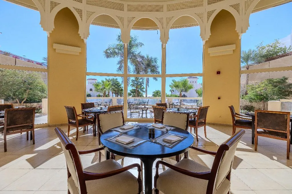 Restaurant, Continental Plaza Beach, Red Sea Riviera