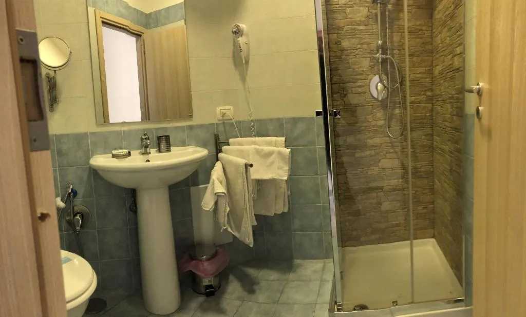 Room, B&B 248, Naples