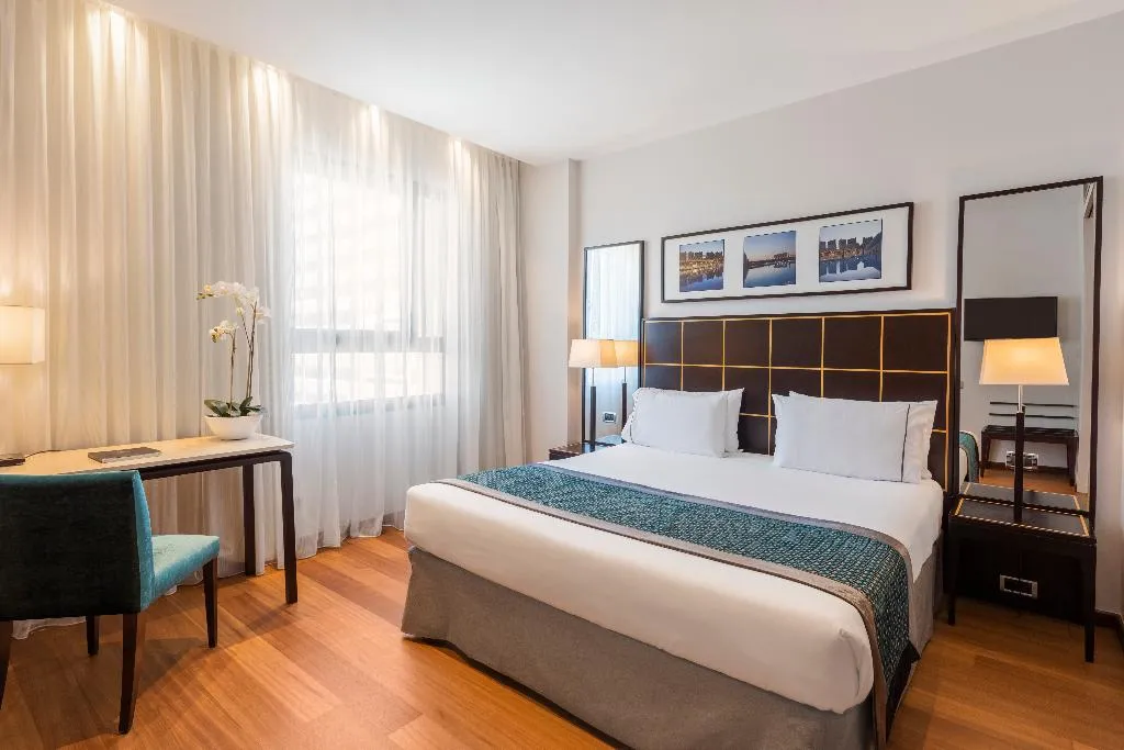 DOUBLE SINGLE USE SUPERIOR Room, Eurostars Gran Valencia, Valencia