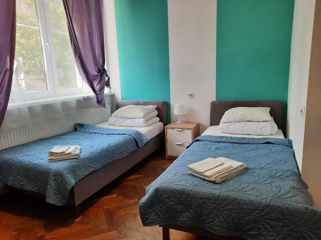 TRIPLE STANDARD Room, Lorf Hostel and Apartments, Krakow