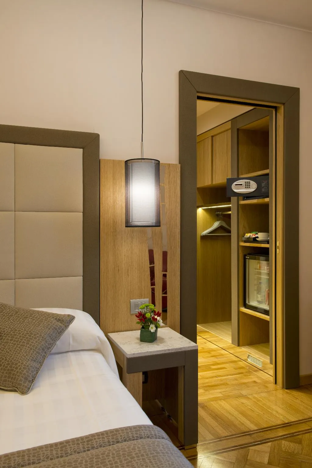 TRIPLE EXECUTIVE Room, Giolli Nazionale, Rome