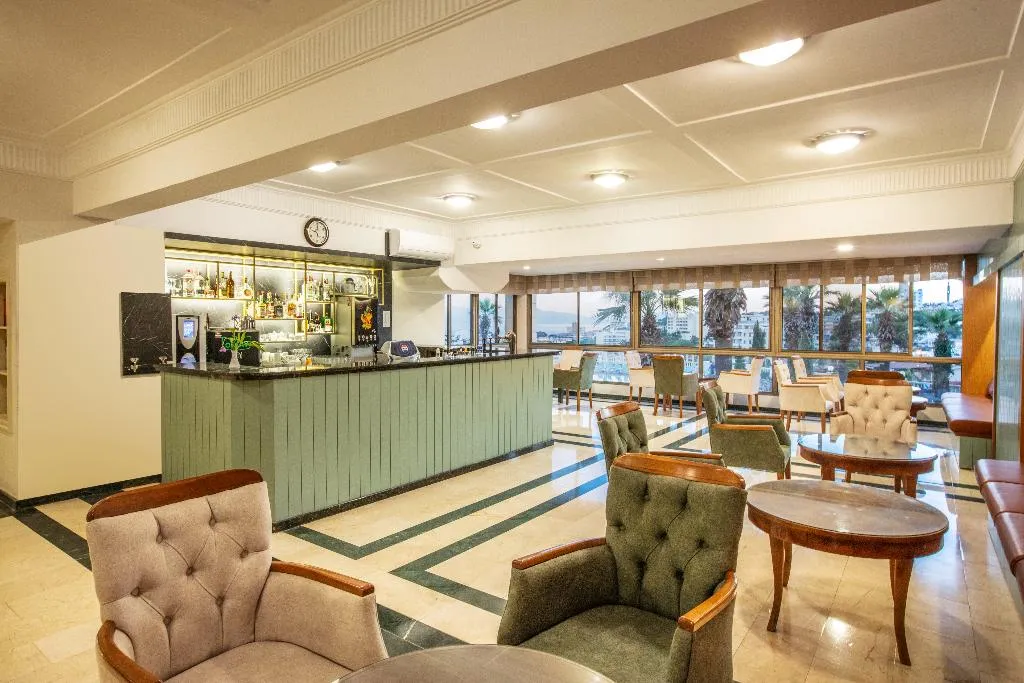 Bar, Palmin Hotel, Izmir