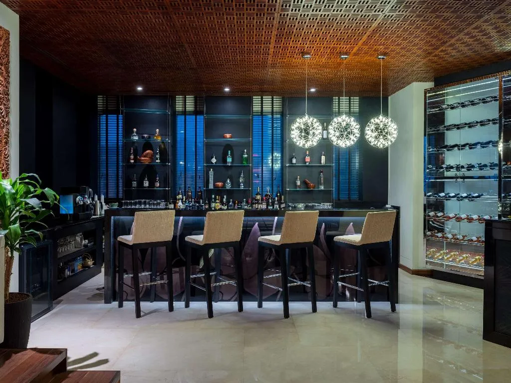 Bar, Sofitel Abu Dhabi Corniche, Abu Dhabi