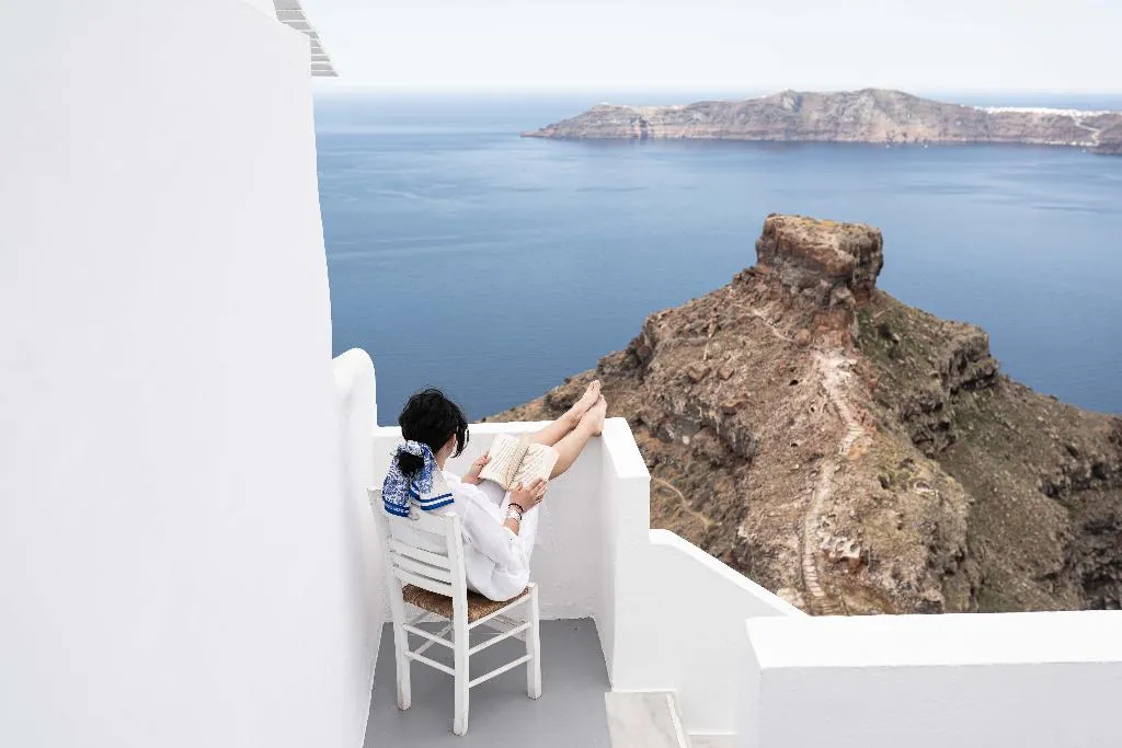General view, La Roka Cliffside Memories, Santorini