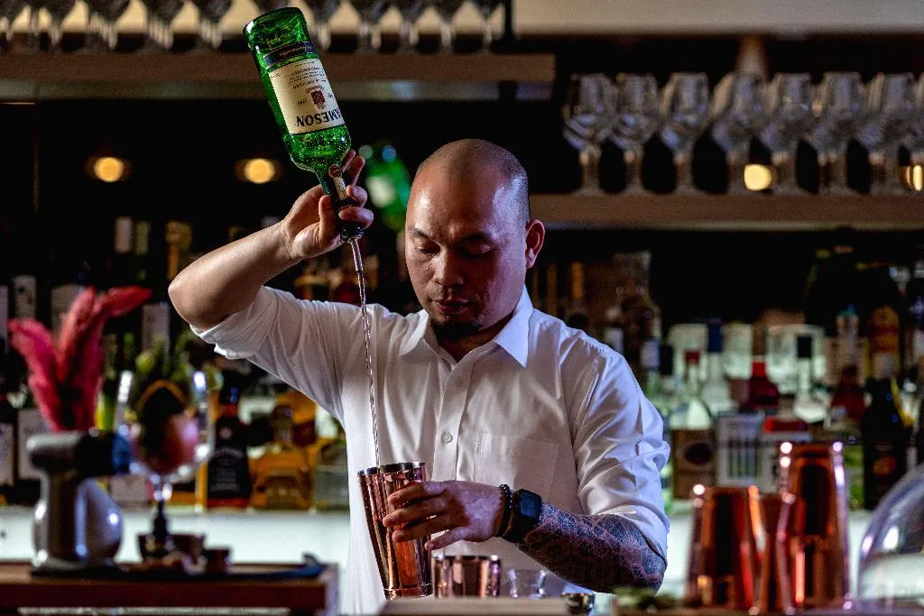 Bar, Holiday Inn Hotel & Suites Dubai Science Park, Dubai