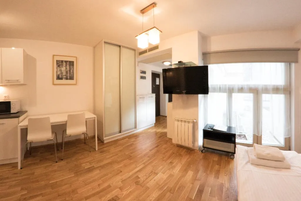STUDIO CAPACITY 2 Room, Yourplace Biskupia Apartments, Krakow