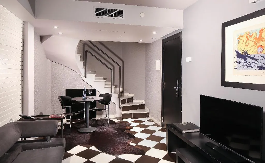 DOUBLE STANDARD Room, Gran Derby Suites, Barcelona