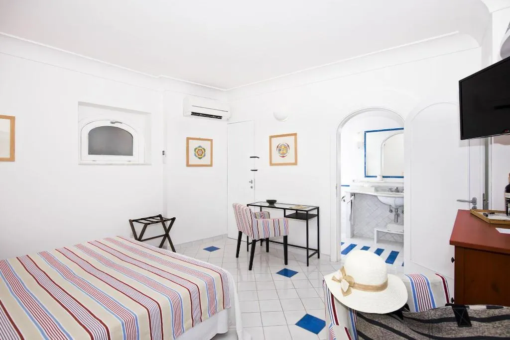 Room, Miramare, Naples