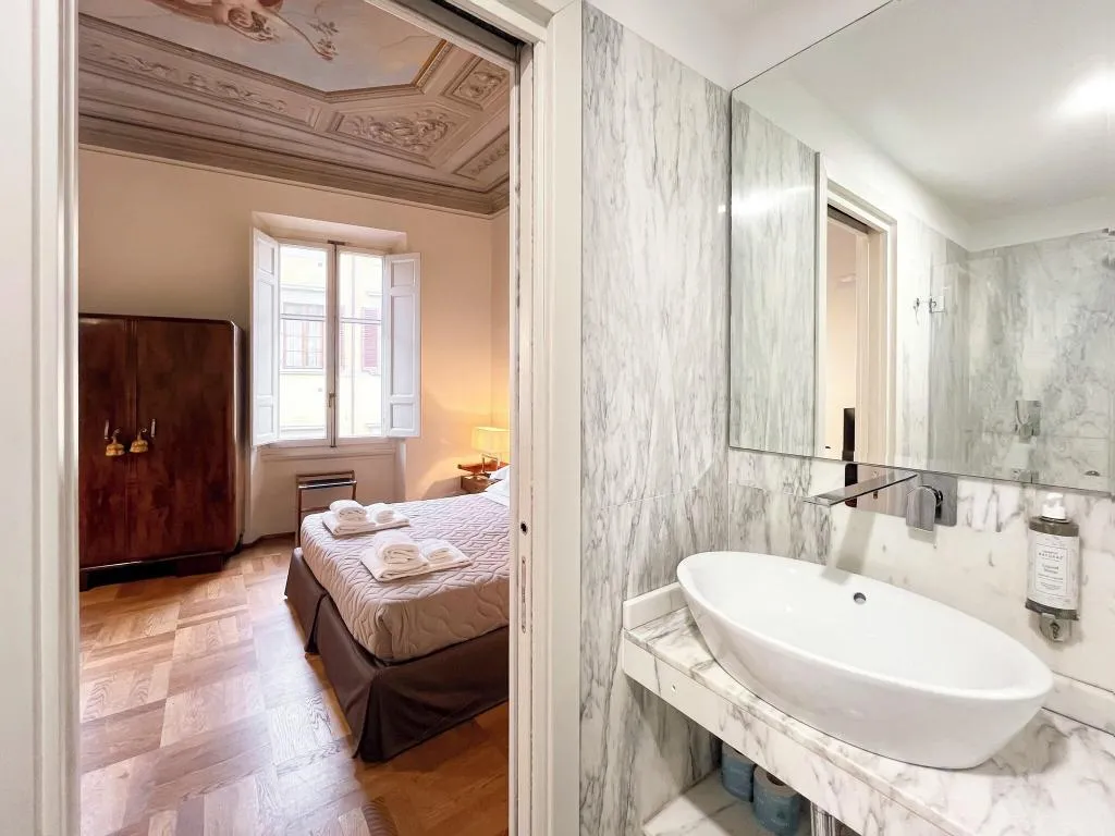 Double or Twin DELUXE QUEEN BED Room, Hotel La Scala, Florence