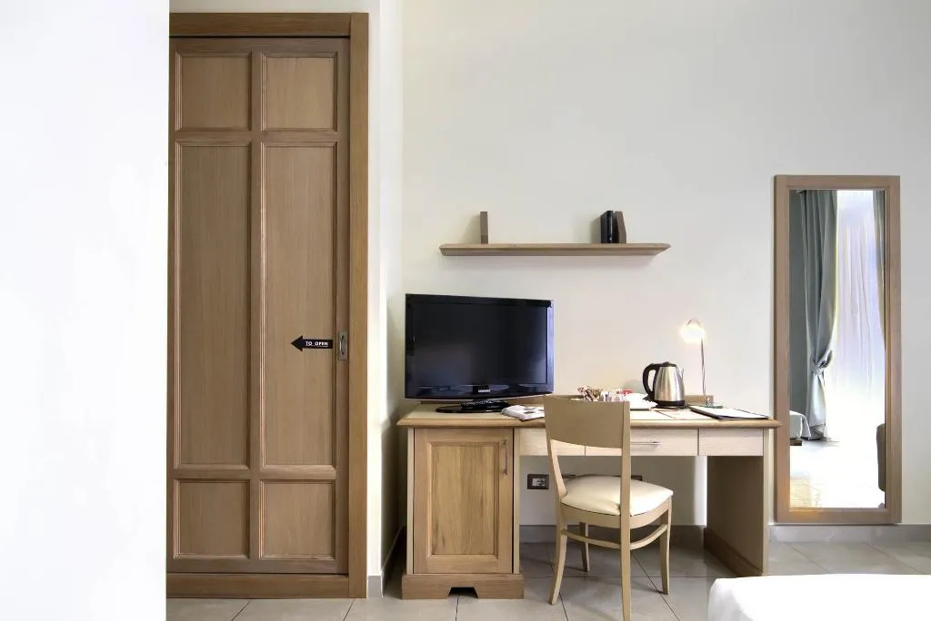 DOUBLE STANDARD Room, Domus Australia, Rome