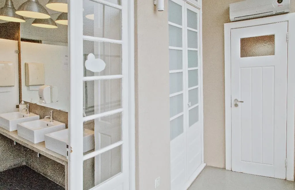 Bed in dormitory WITH SHARED BATHROOM Room, Porto Spot Hostel, Porto