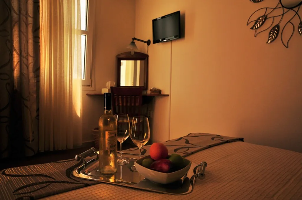 Room, Portiani Hotel, Santorini