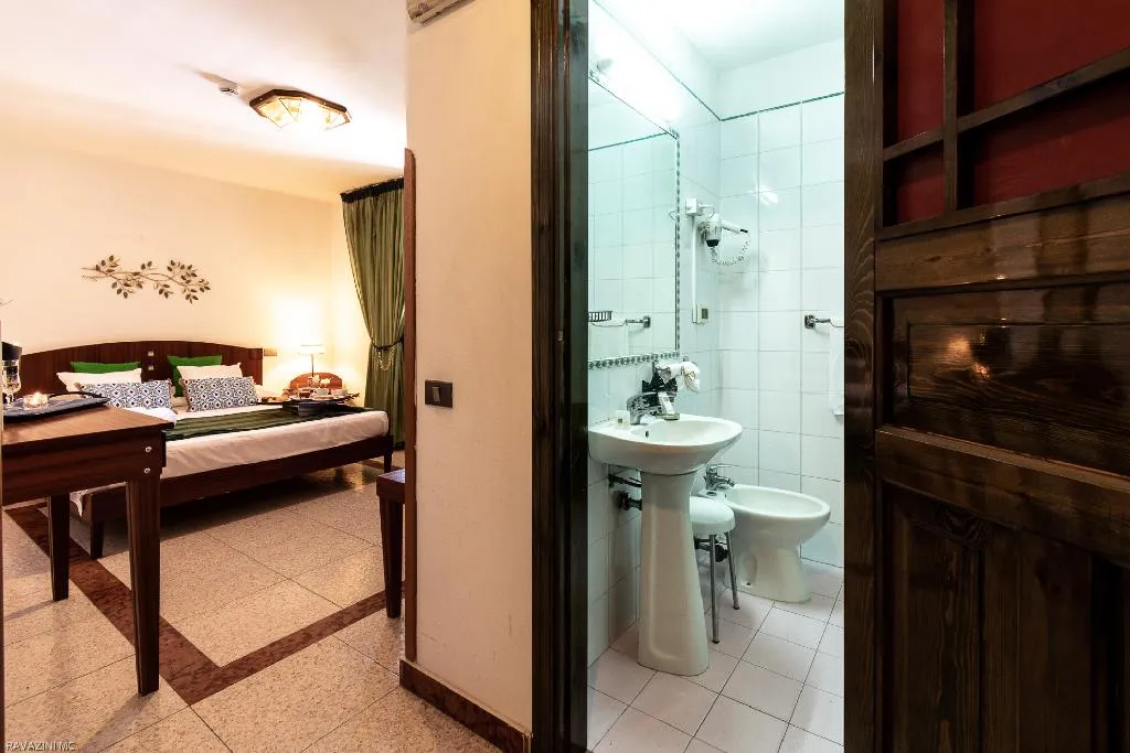 QUADRUPLE STANDARD Room, Villa D'Amato, Palermo