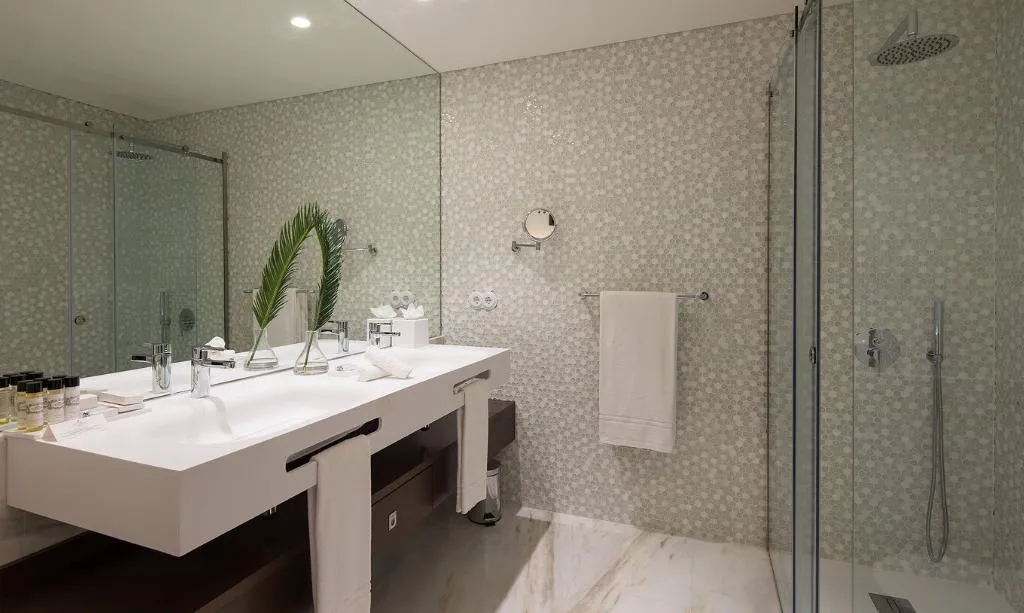 SINGLE DELUXE SUPERIOR Room, Pestana Porto - A Brasileira Premium City Center, Porto