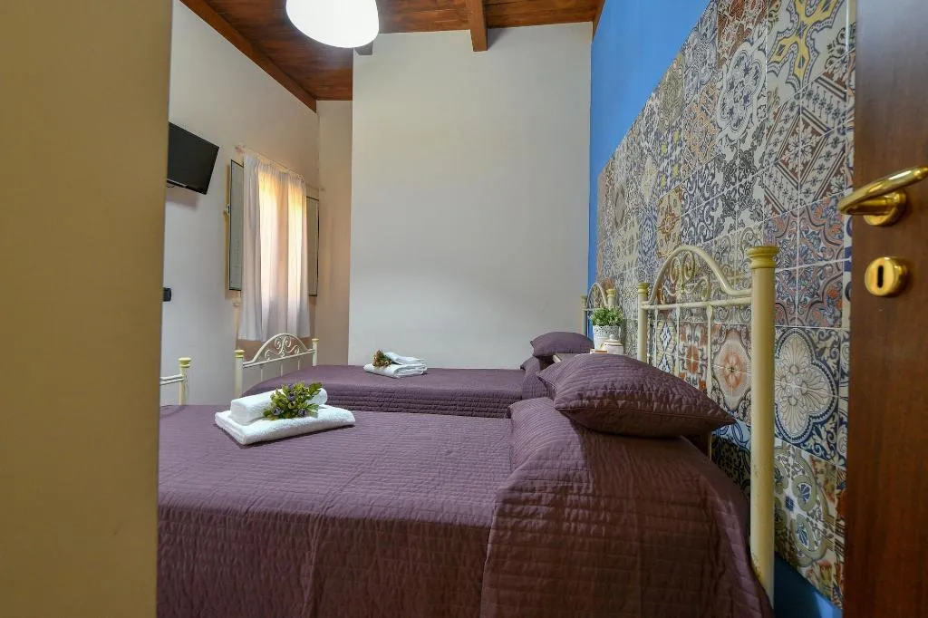 Room, B&B Rabaté, Catania